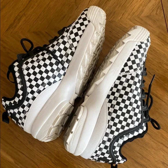 Fila Disruptor 2 Checkered Sneakers - Picture 5 of 9